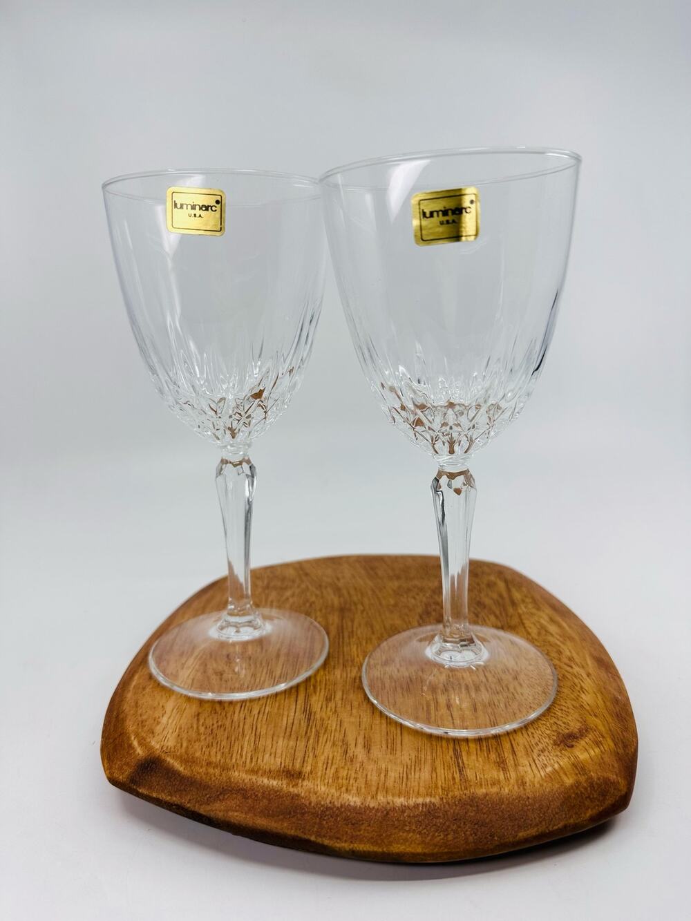 Luminarc USA Crystal Wine Glasses Set 4 Clear Faceted Stemware Formal Tablescape